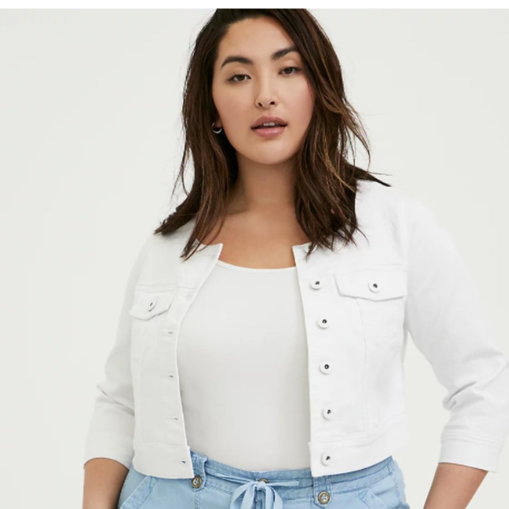 CROP COLLARLESS DENIM JACKET - WHITE